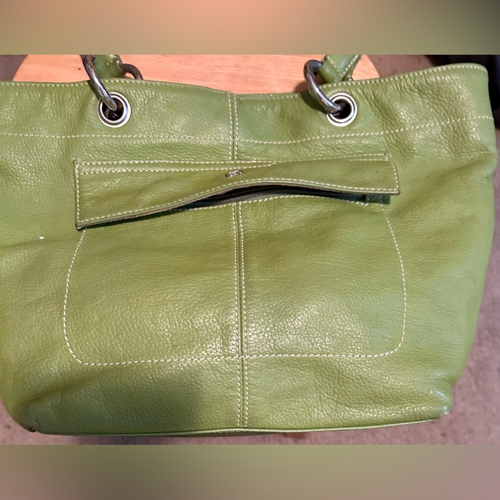 Etienne Aigner leather handbag. - Picture 3 of 3